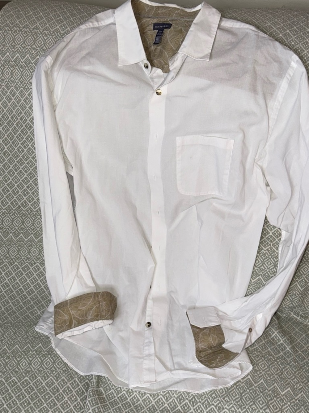 Van Heusen White Long-Sleeve Button-Down Shirt with Contrast Cuffs